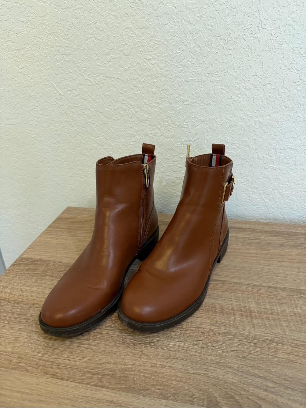 Women’s Brown Leather Chelsea Boots with Side Zip